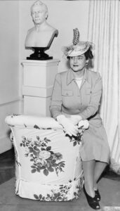 American interior designer Dorothy Draper (1889-1969), By New York World-Telegram and the Sun Newspaper staff photographer: Edward Lynch. 